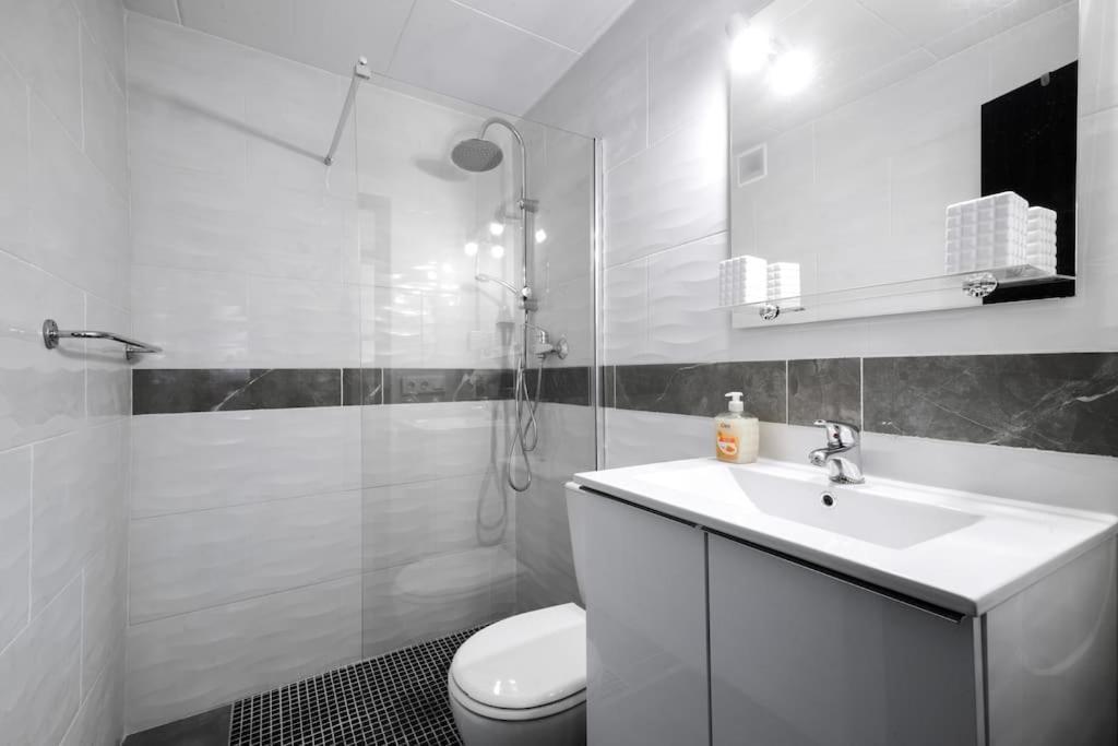 Bonito Apartamento Equipado, Cerca De La Playa Empuriabrava Exterior foto